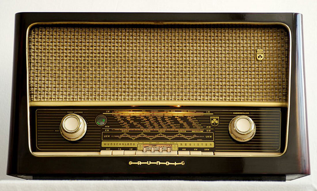 грюндик чья фирма какой страны. Grundig party center 2000 hi-fi. радиоприемник grundig city boy 31. грюндик чья фирма какой страны. радиоприемник grundig g4000a.