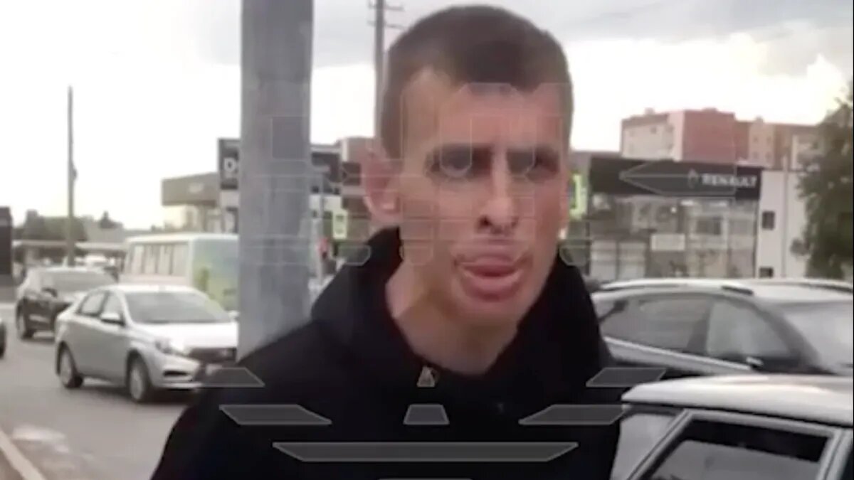 Нападавший. Фото: Стоп-кадр из видео очевидцев