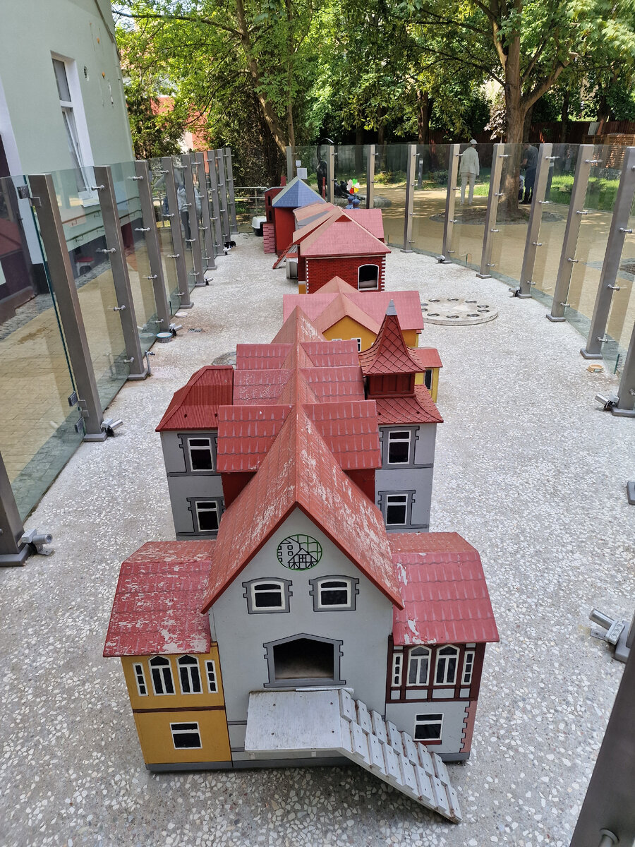 Домики для котов