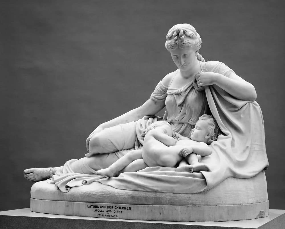 Латона и её дети, Аполлон и Диана. Источник: https://www.metmuseum.org/art/collection/search/11923