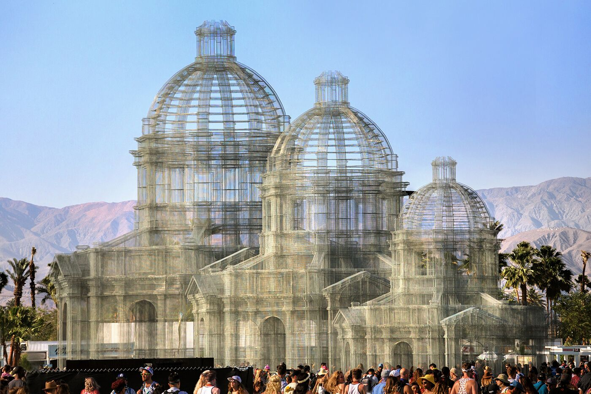 Инсталляция Edoardo Tresoldi, ETHEREA