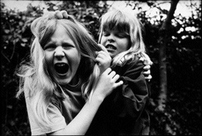 Конечно же такая дружба у нас возникла не сразу...В детстве мы вообще не могли нормально сосуществовать. Дело даже до драк доходило. Но, повзрослев, мы сблизились.