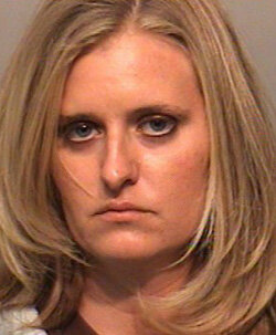 В ноябре 2011-го года женщина из-Де-Мойна, штат Айова, была арестована за поджог дома бывшей подруги, поссорившейся с ней и удалившей её из списка друзей в Фейсбуке.