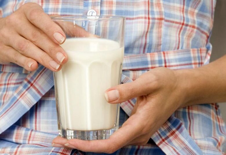 Как сделать, чтоб скисло молоко?