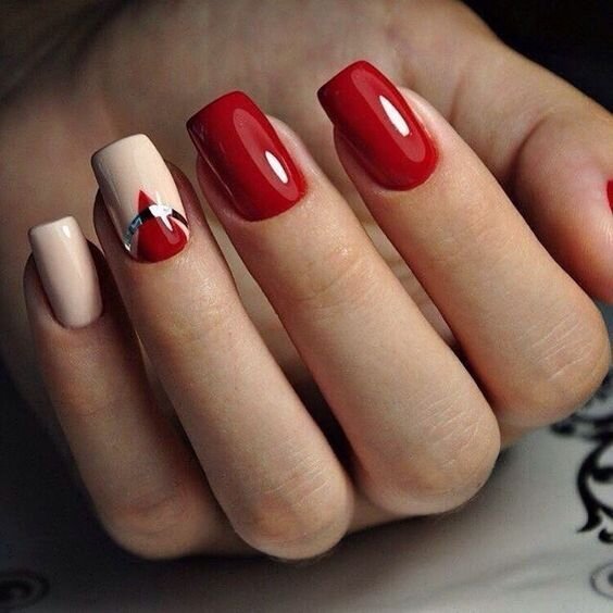Дизайн ногтей с красным лаком