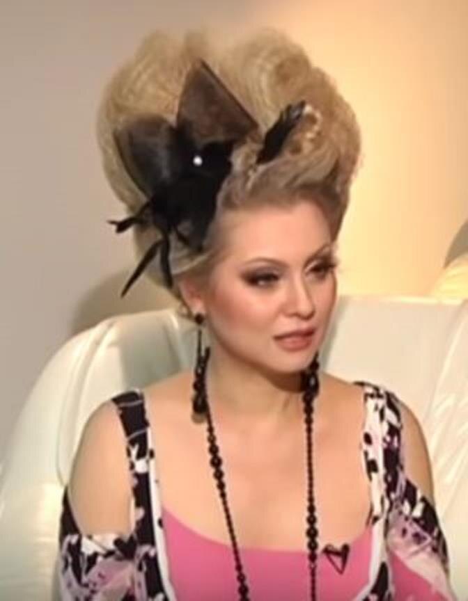 Лена Ленина