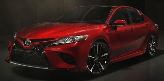 
`Тойота Камри` 2017 года выпуска