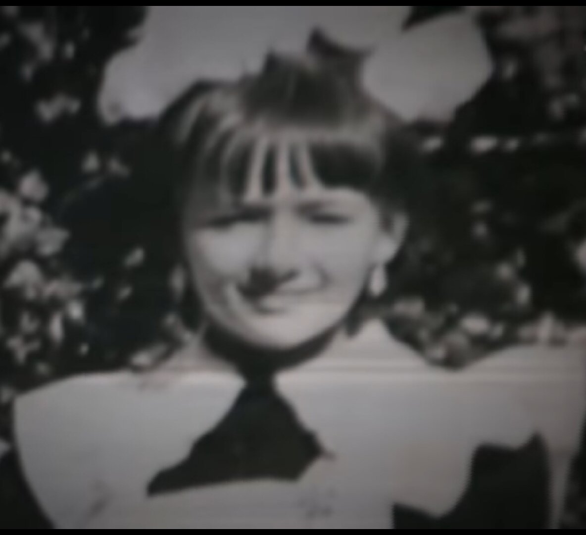                                                           Таня Васиярова (первая любовь Юры)  