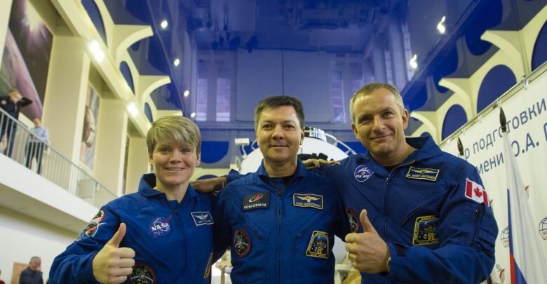  twitter.com/roscosmos