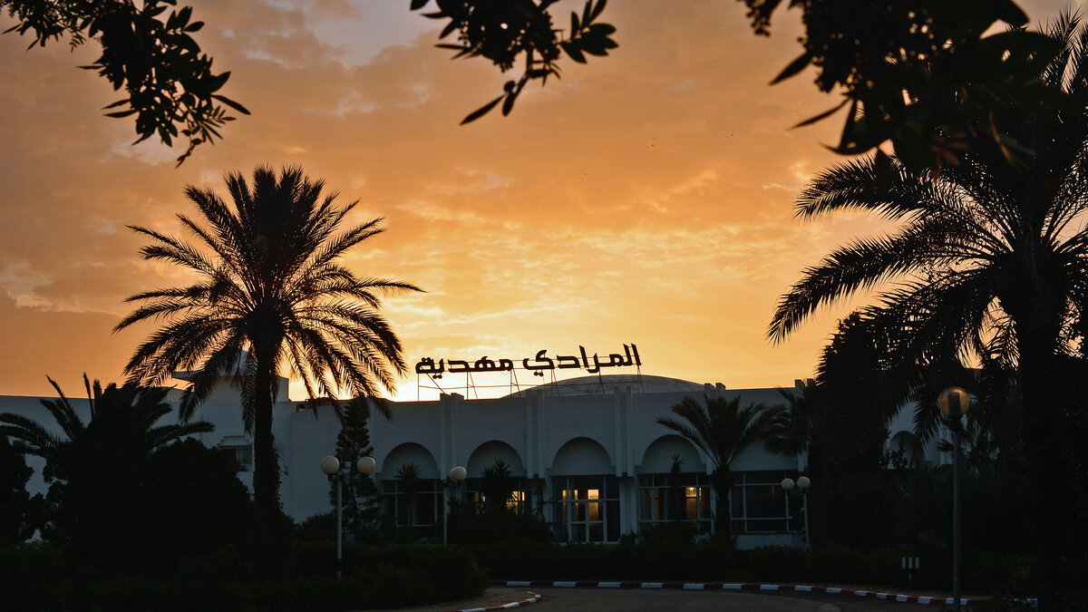 Октябрьский вечер в Тунисе. Отель El Mouradi Mahdia*****, город Махдия, 2016 год.