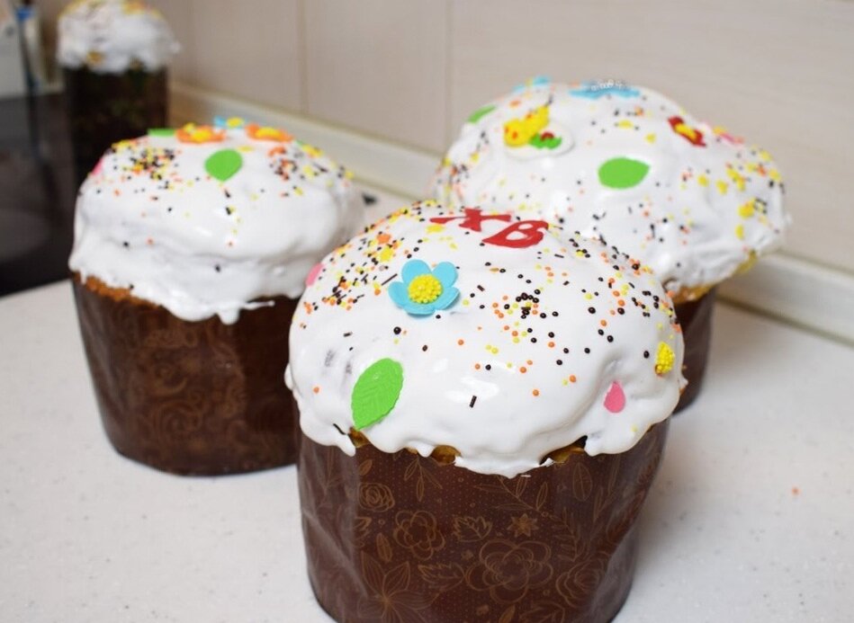 С куличем связано много поверий, гаданий и прочего, но сегодня мы поговорим о старинном, исконно верным (первым) рецепту его приготовления...