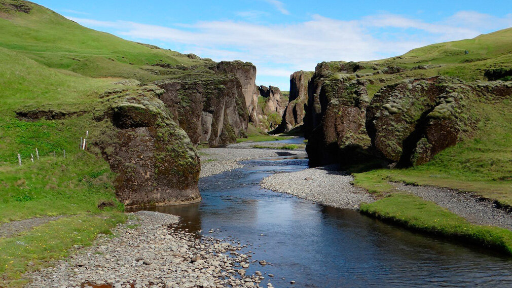 Каньон в Исландии закрывают из-за чрезмерного наплыва туристов 