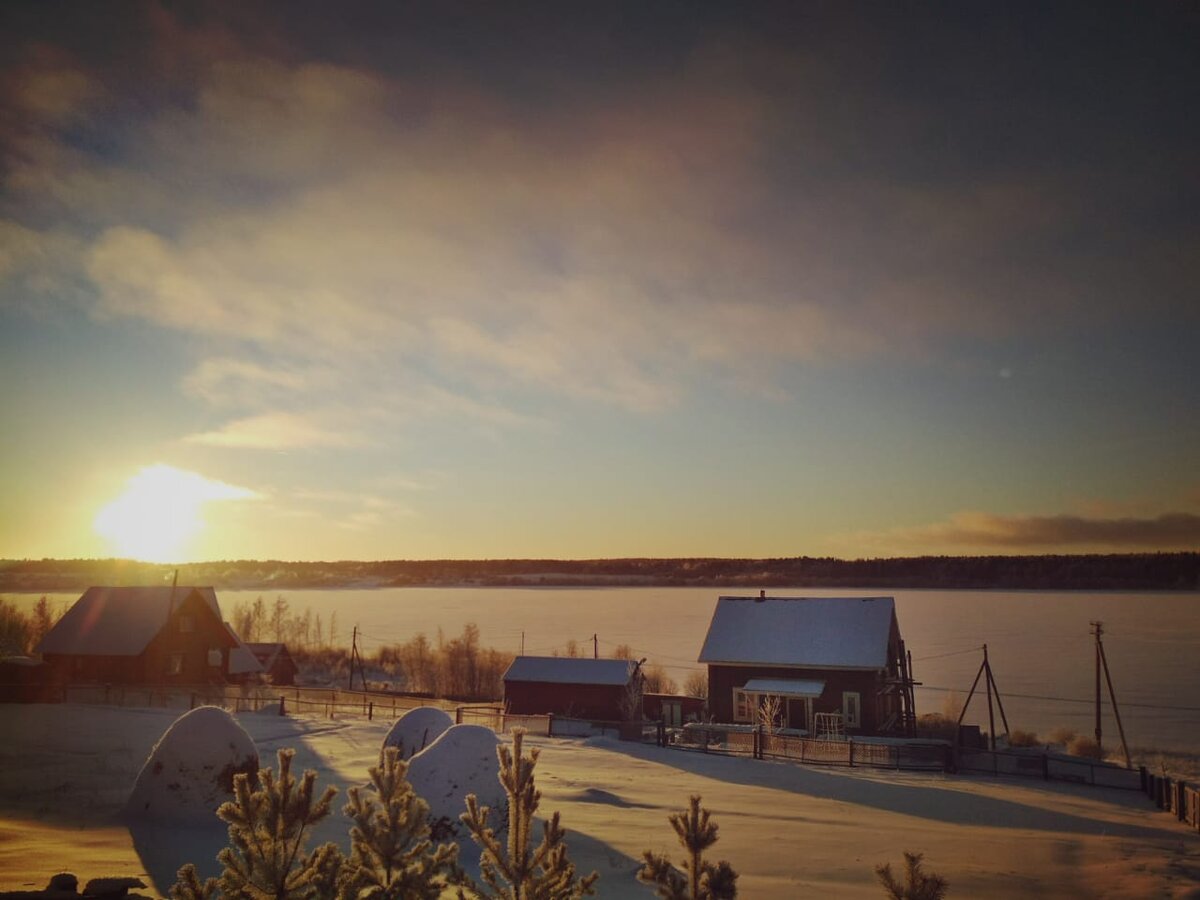 Вид на дом зимой.