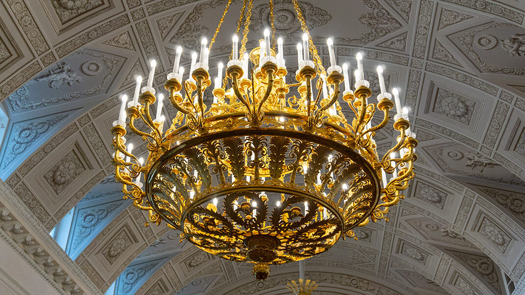 Сенатская площадь здание сената. Здание синода в санкт-петербурге фото. Судно сената. Росси здание сената и синода. Сенатский дворец конституционный суд.