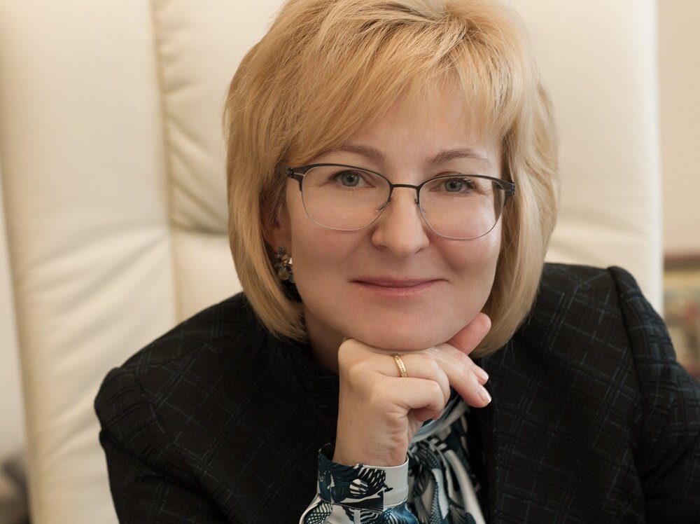 Закон о социальном предпринимательстве, принятый в России в июле 2019 года, особо выделяет эту сферу малого и среднего биз­неса. Но еще до законодательного закрепления самого понятия социальное предприни­мательство перестало быть в России чем-то диковинным, расширяется и пул инвесто­ров, которых волнует не только доходность проектов, но и их социальное воздействие.