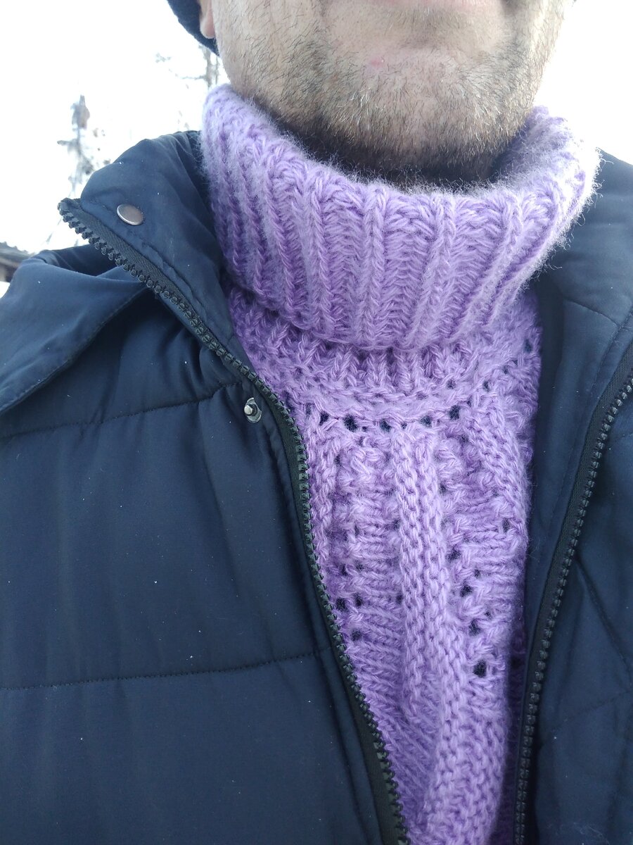 Манишка, вязаная спицами.