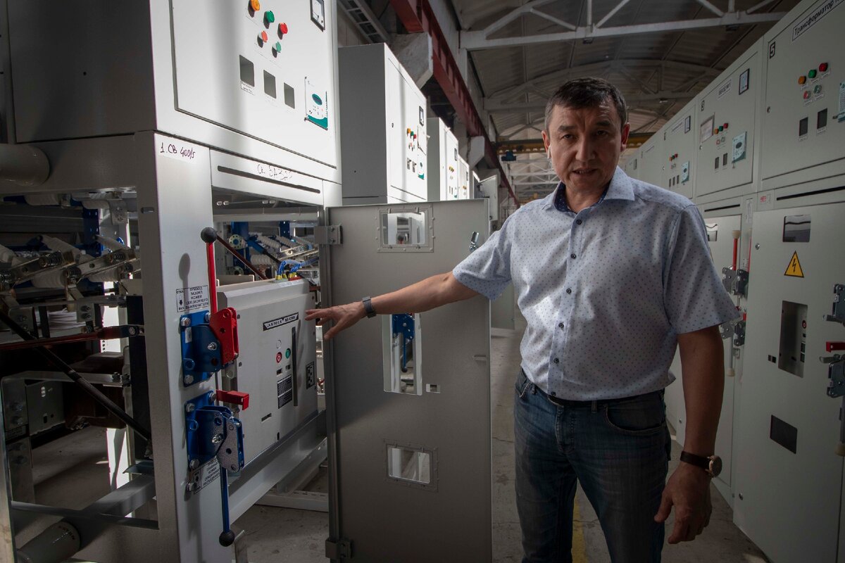 Генеральный директор завода Сыздыков Аскар Саимович