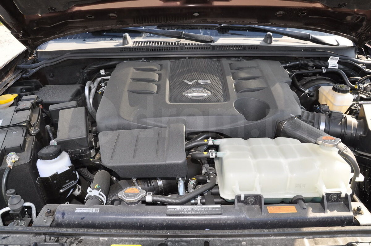 Мотор V9X. Ставился на Nissan Pathfinder после рестайлинга в 2010 году.