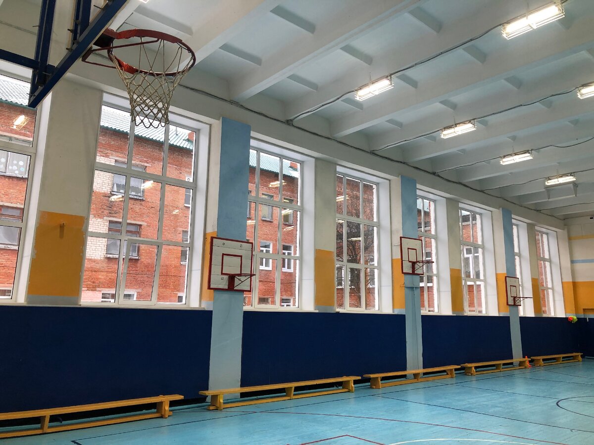 Окна школы 16 изнутри