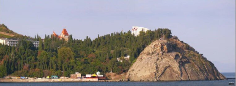 Мыс Плака. Дворец княгини Гагариной и санаторий "Утёс". Малый Маяк. Алушта. Крым
