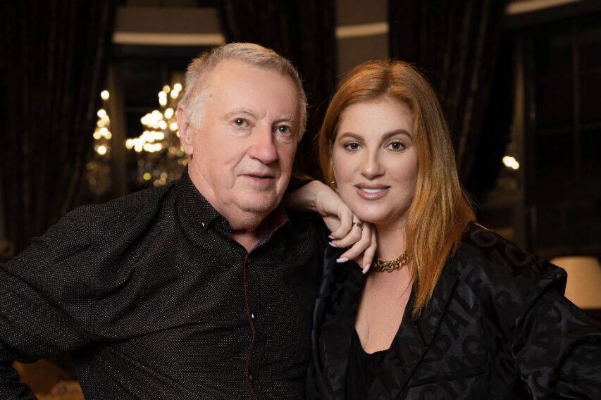 На фото Инна Тлиашинова с отцом