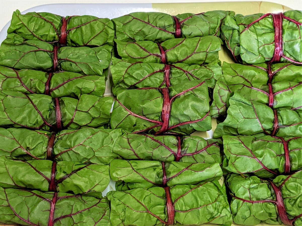 голубцы из листьев мангольда