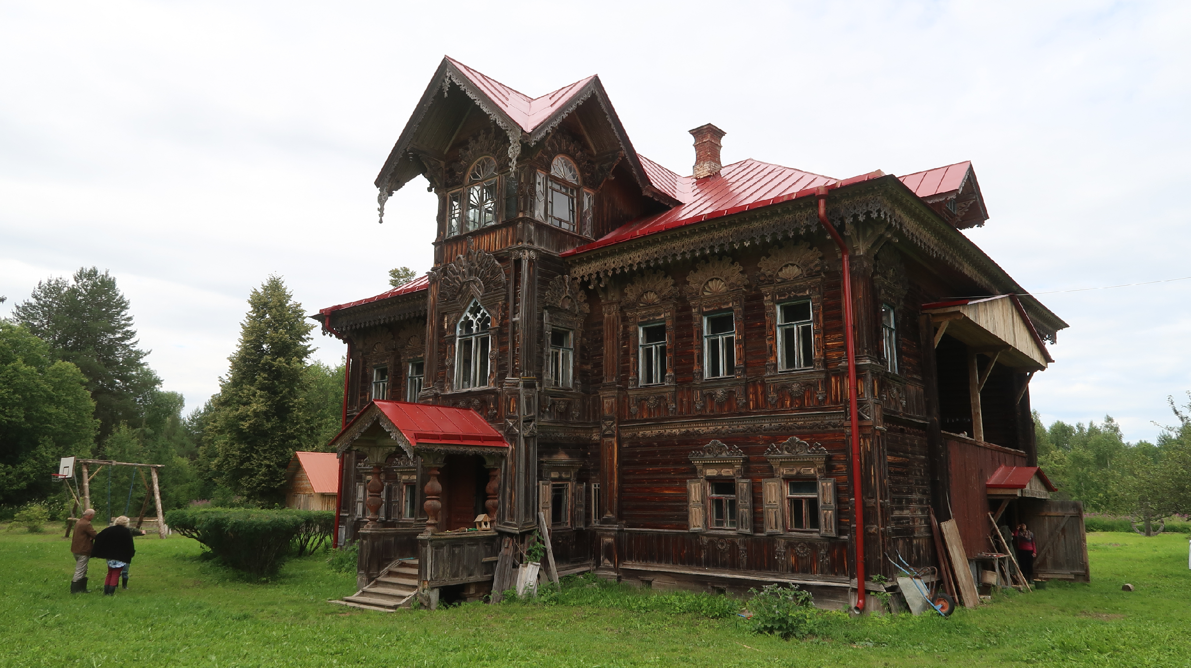 Терем в заброшенной деревне Погорелово. Осмотр 120 летнего дома