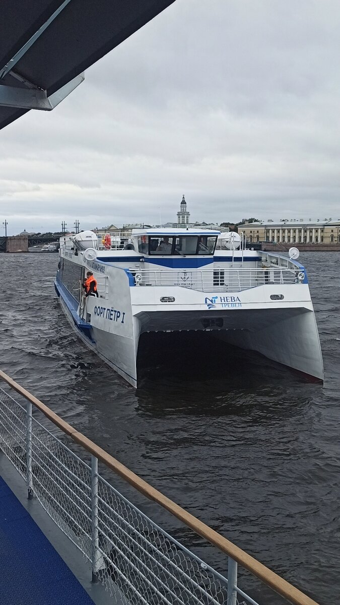 наш чудесный катамаран )