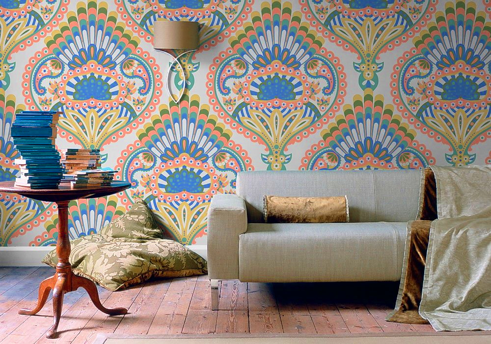 Примеры подобранной под обои мягкой мебели. Листайте галерею.