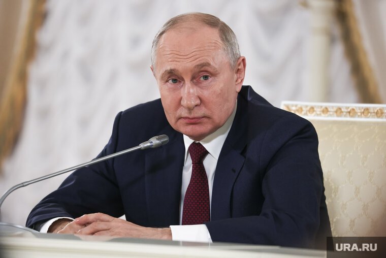    Владимир Путин поговорил по телефону с Сергеем Меликовым