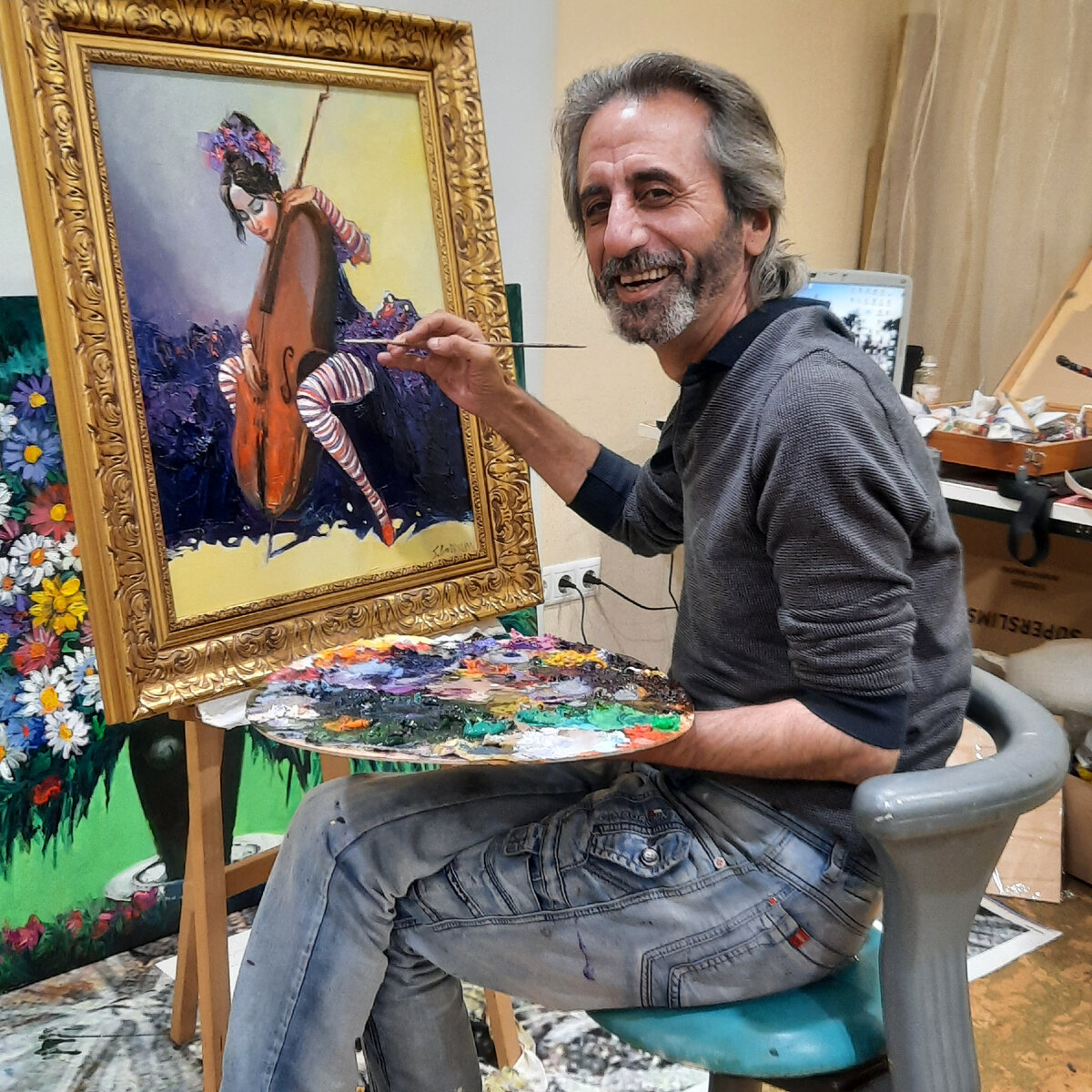 Байрам за работой. Осваиваем пространство новой мастерской.