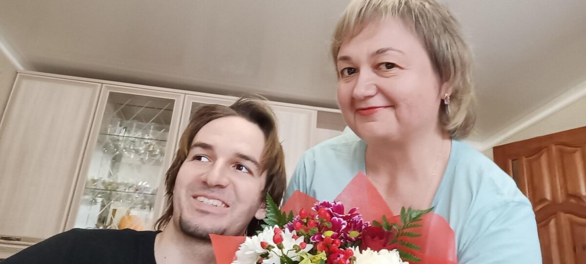 8 марта 2023 год. Я и мой сын Владислав