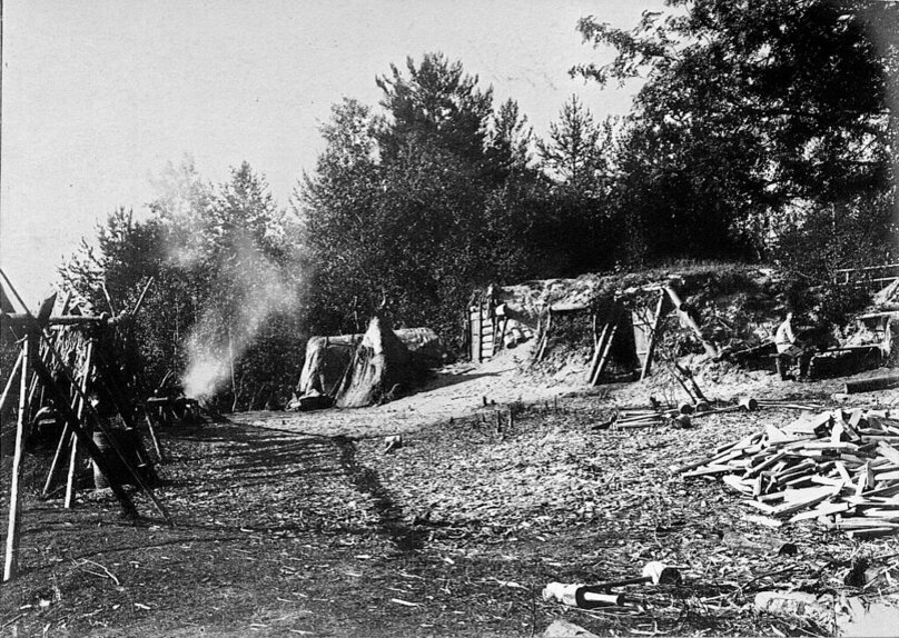Становище сплавщиков на р. Олонке. 1899 г. Фото М.А.Круковского