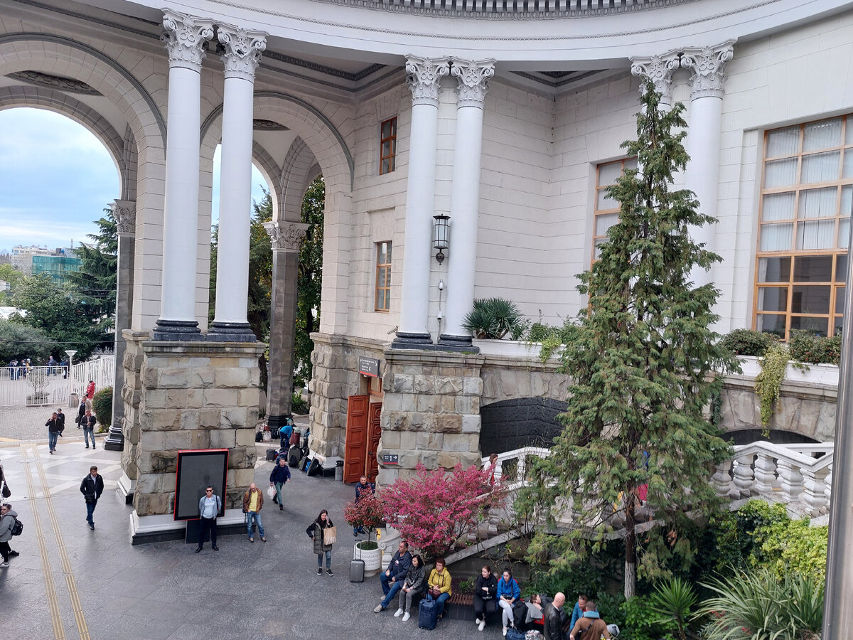 Фото автора Вокзал в Сочи