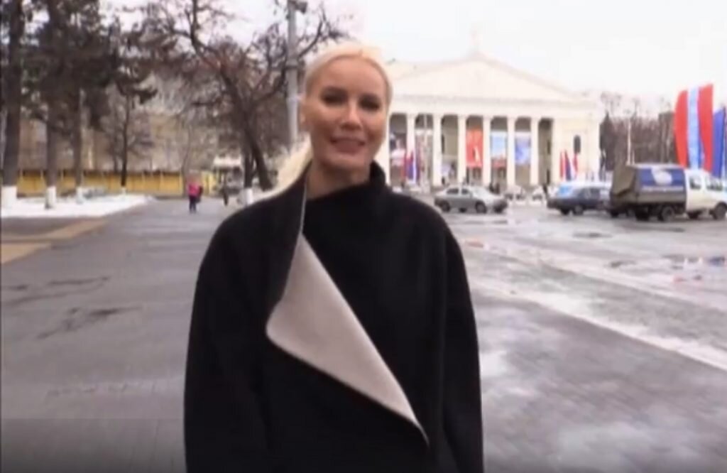    Экс-ведушая шоу "Ревизорро" Елена Летучая отказалась вести новую программу на СТС. Фото: скриншот YouTube / "Ревизорро"