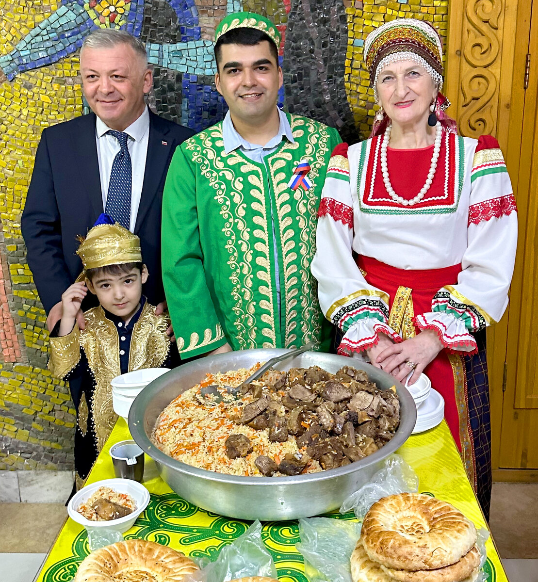 давлатходжа ятим генеральный консул. в якутске таджики. таджики в якутии. станция крупская минусинский район база отдыха. таджики в якутии.