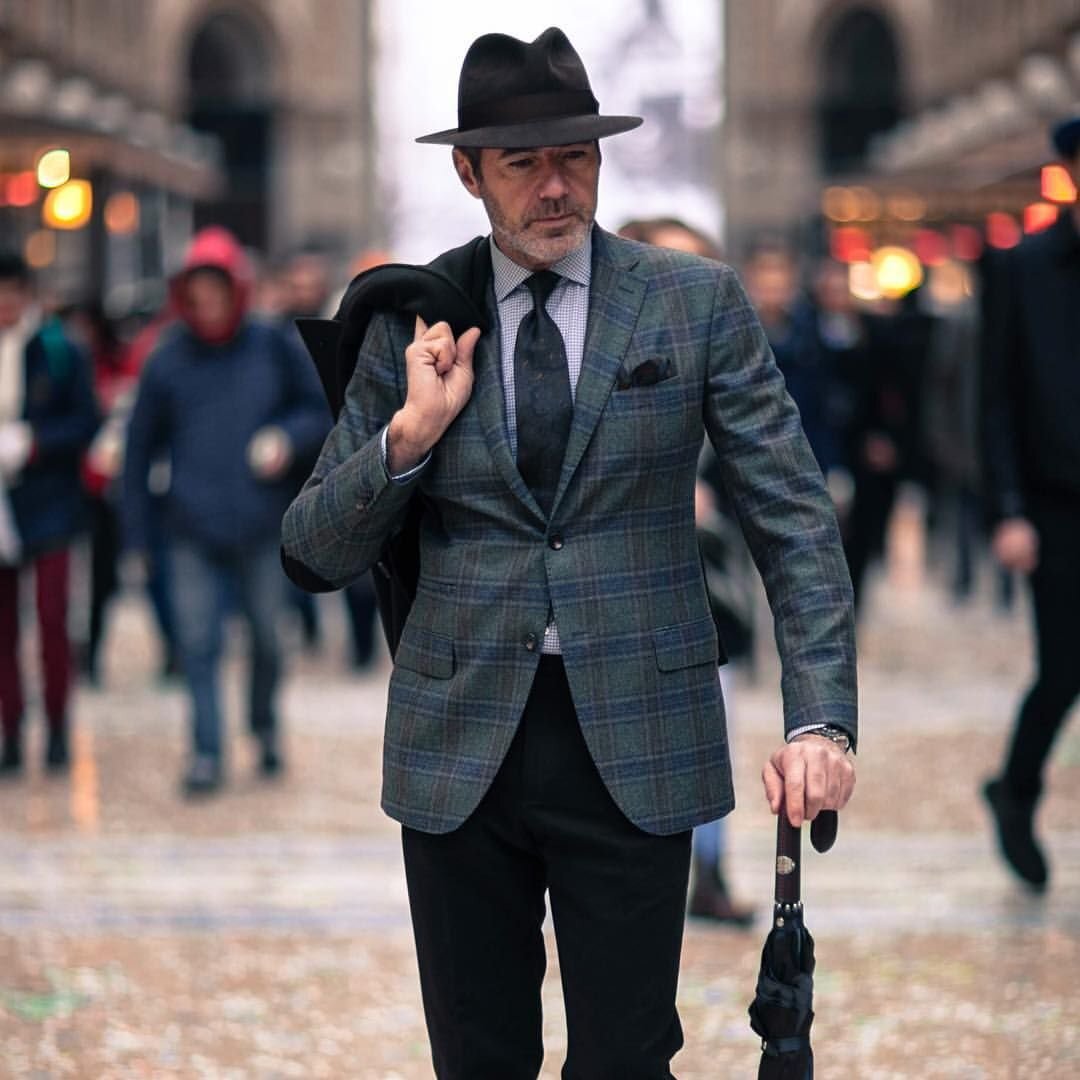 Джентльмен современный стандартный.