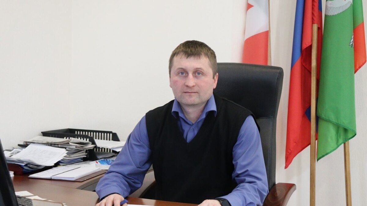     Глава Красногорского района Дмитрий Клабуков принял решение покинуть пост. Заявление о сложении полномочий по собственному желанию передано в районный Совет депутатов. Оно будет рассмотрено на очередной сессии. Последним рабочим днем станет 1 июня.