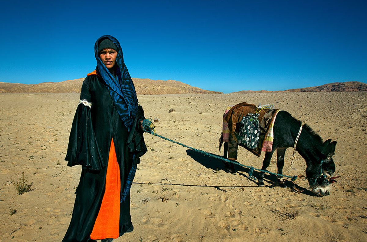 Верхняя одежда бедуинов 6 букв. Бедуины Негев. Бедуины в Египте. Бедуины Аравии. Бедуины Марокко.