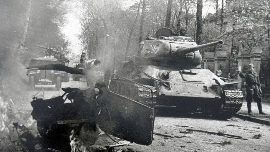 Советский танк Т-34-85 на улицах Берлина, 1945 год. Фото: commons.wikimedia.org