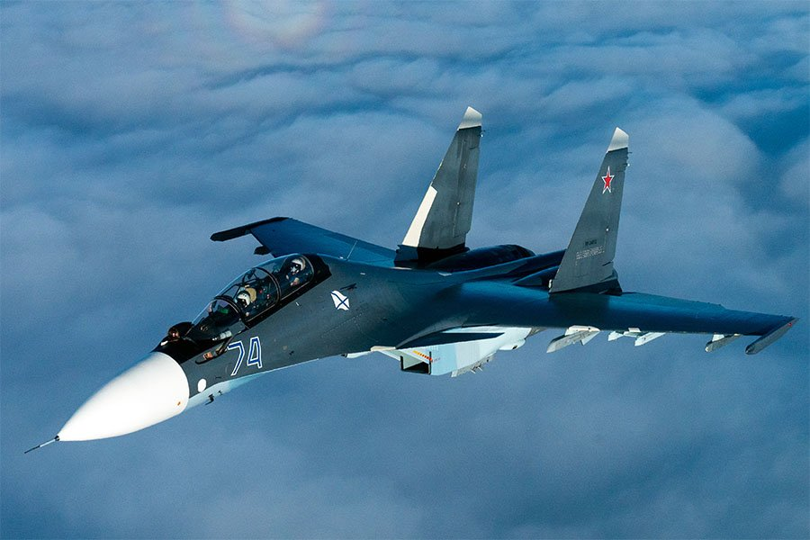 Многоцелевой истребитель Су-30СМ морской авиации Балтийского флота - Фото: Виталий Невар/ТАСС
