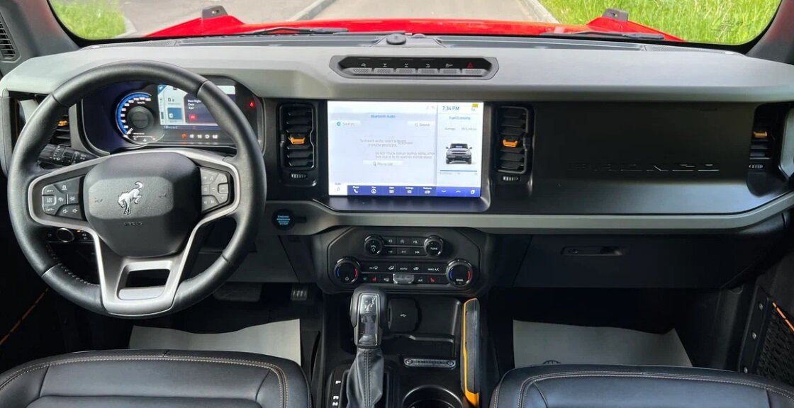 В России теперь можно купить новый рамный внедорожник Ford Bronco ...