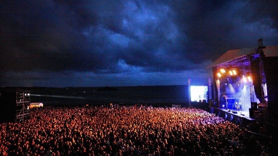     За выступление певицы Кати Лель на концерте в честь Дня России в Казани заплатили 880 тысяч рублей. Соответствующая информация размещена на портале госзакупок.