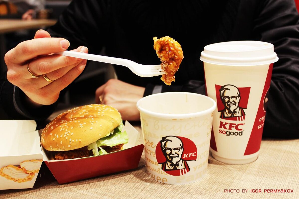    Острые крылышки с сюрпризом: несколько жителей Югры отравились в KFC