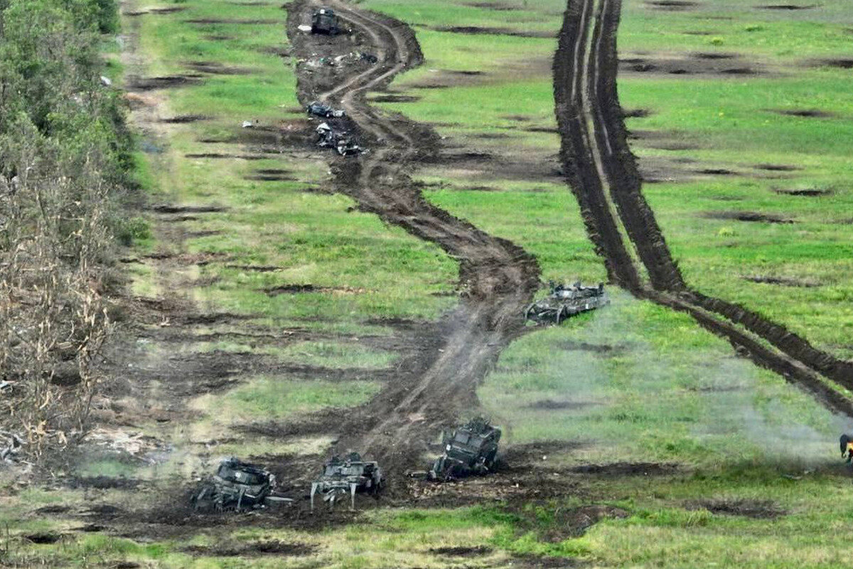  Вот они все три "финно-немца" гуськом попали в фотообъектив. фото: картинки  яндекса.