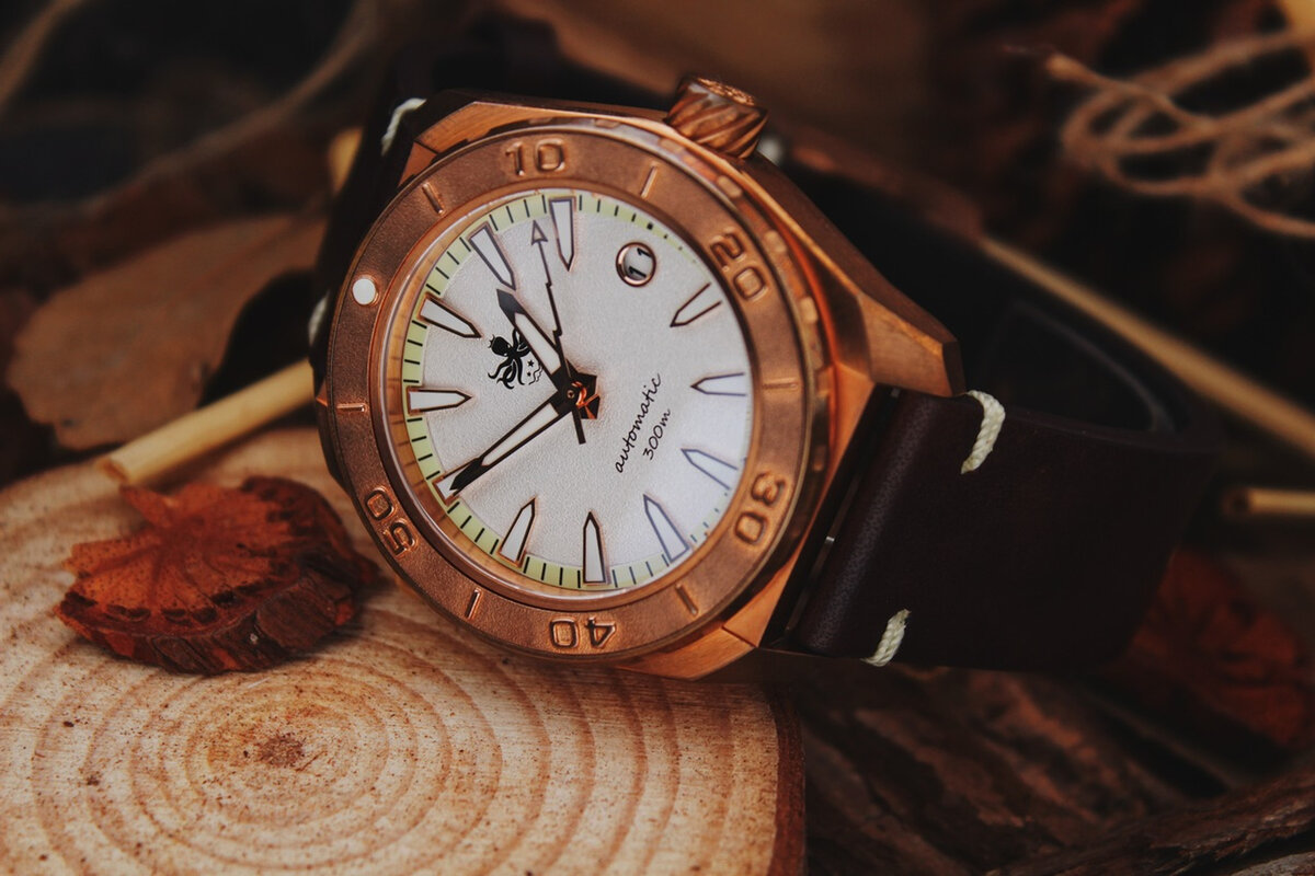 PHOIBOS Proteus Bronze PY046D Limited Edition- цена производителя 375$ , цена в РФ 37 000 р.