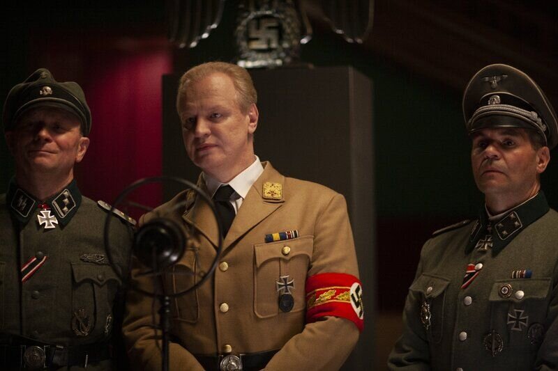 Кадр из сериала «Операция Престол»