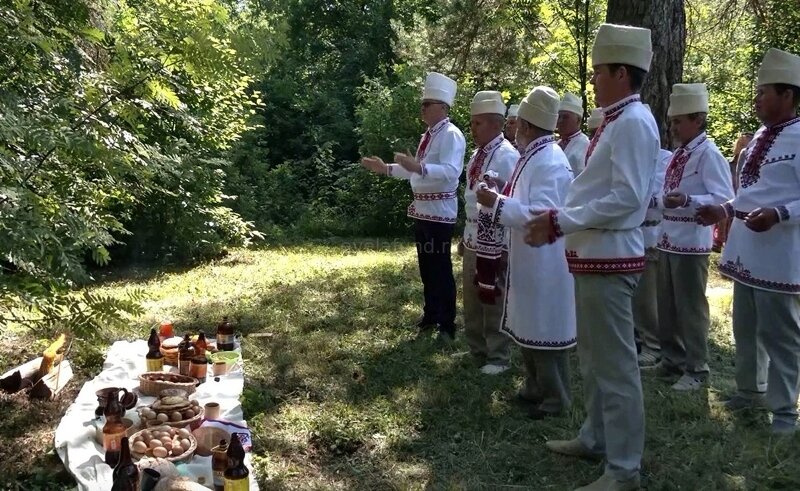 Календарно-обрядовый праздник Агавайрем на Дубовой поляне Сосновой рощи в Йошкар-Оле 