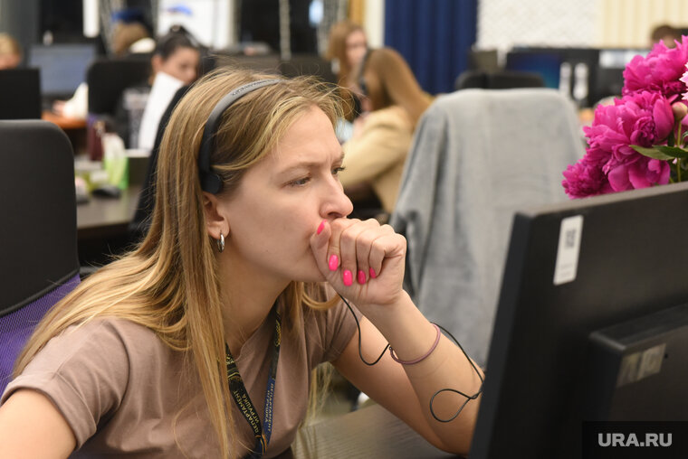    Сотрудник может перейти на «четырехдневку» при согласовании с работодателем, считают в Минтруде