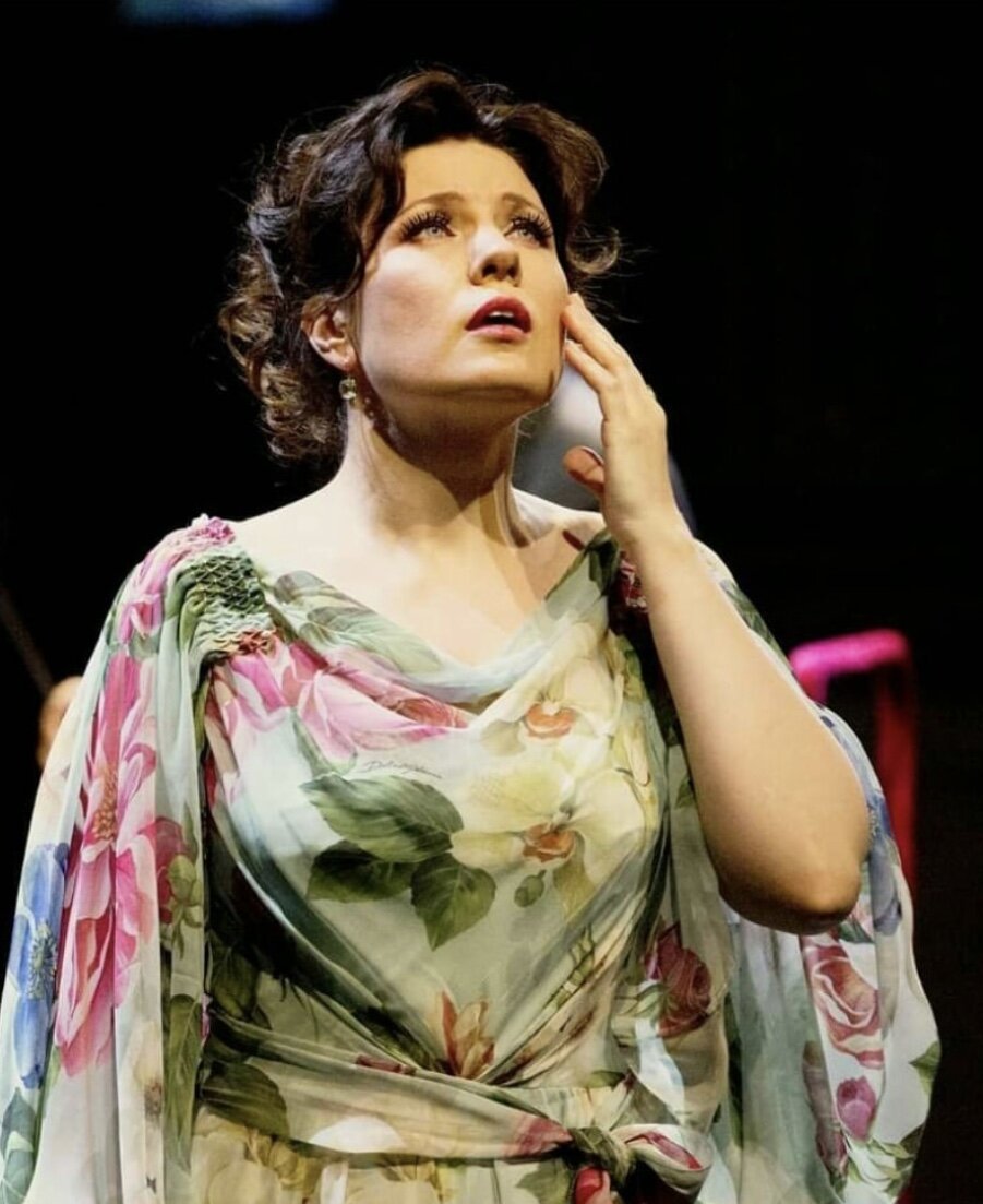 Донна Марина Ребека, сопрано (фото с сайта певицы) 